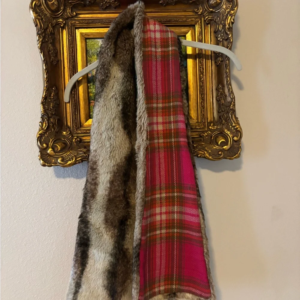 Faux Fur Reversible Scarf - Picture 4 of 4